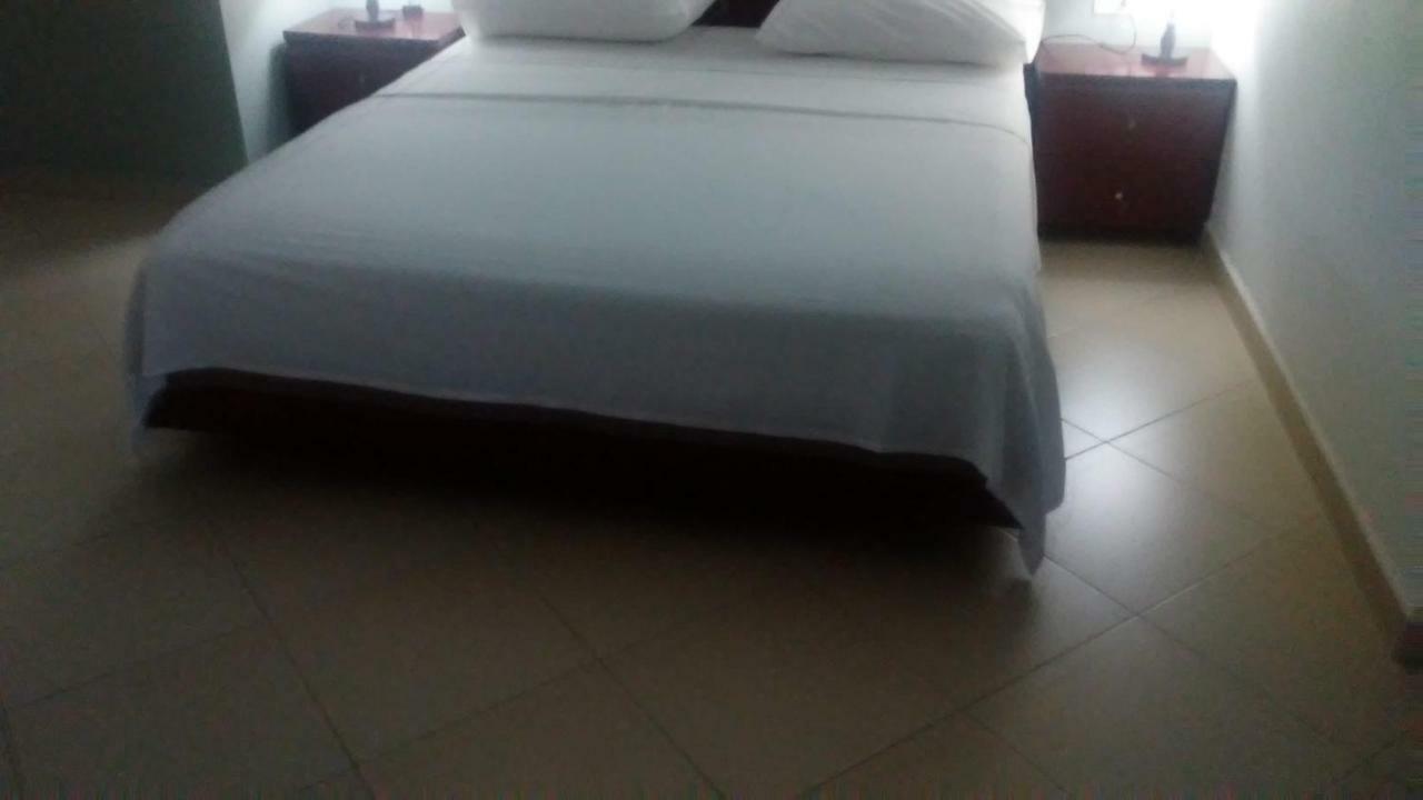 Hotel Majestic Ksamil Buitenkant foto
