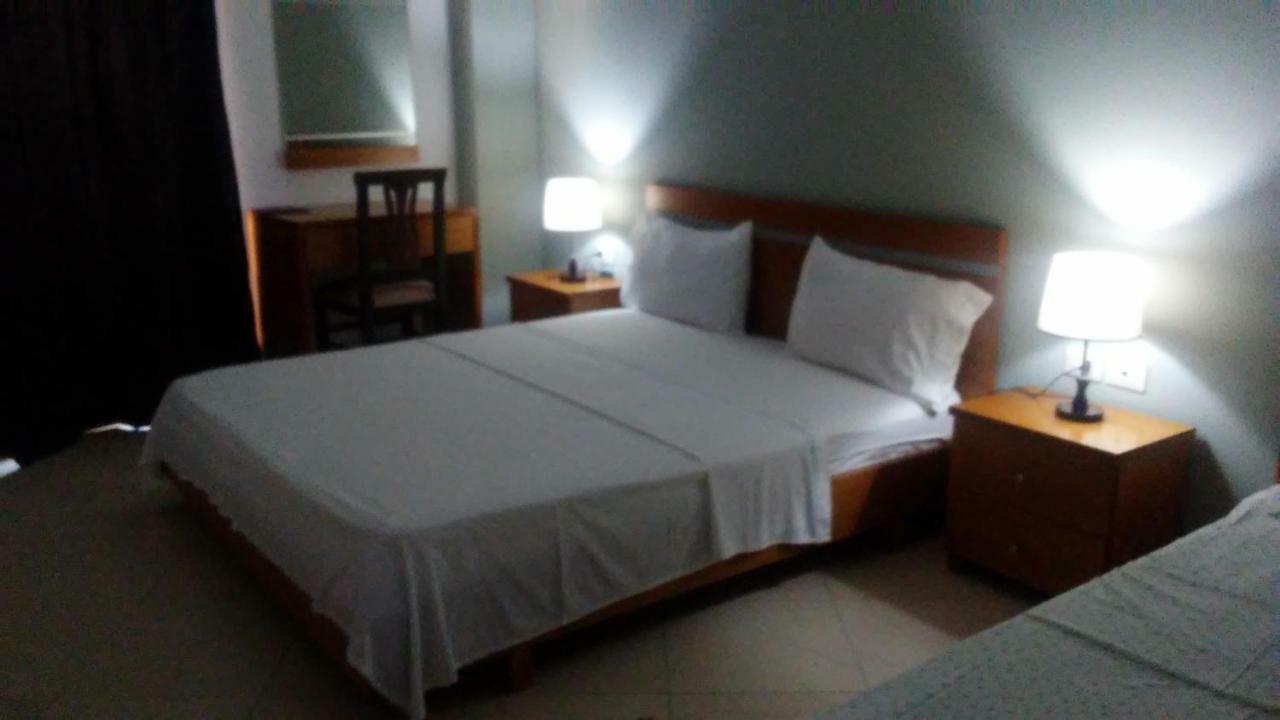 Hotel Majestic Ksamil Buitenkant foto
